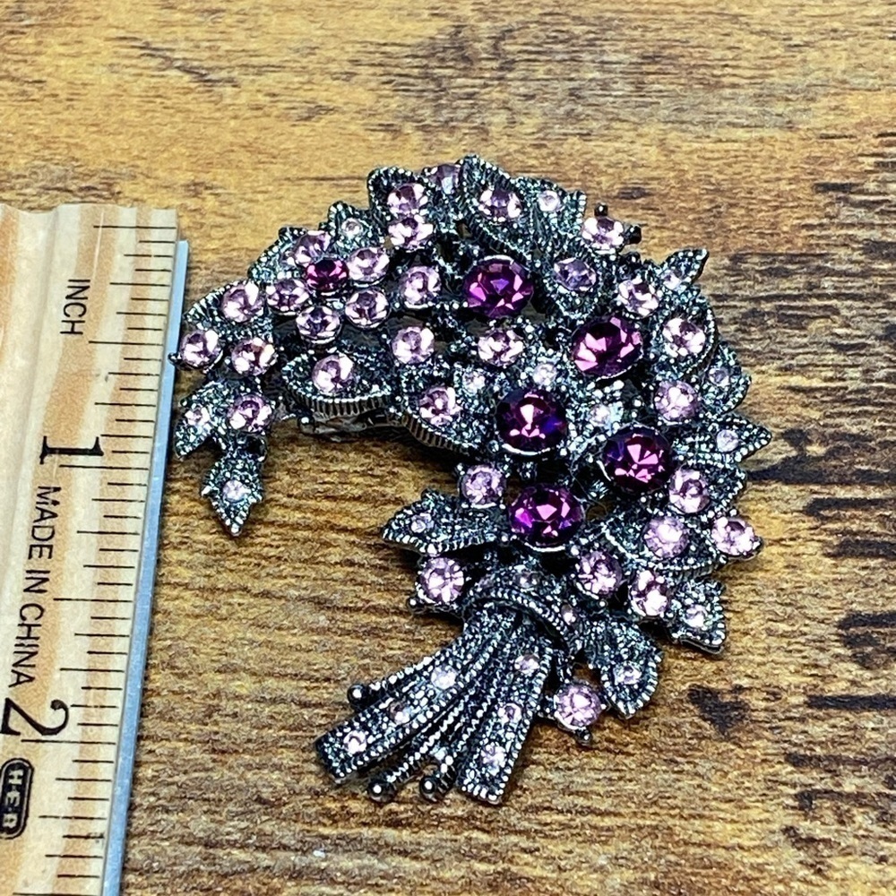 Brooch Pink Violet Glass Rhinestones Gunmetal Tone